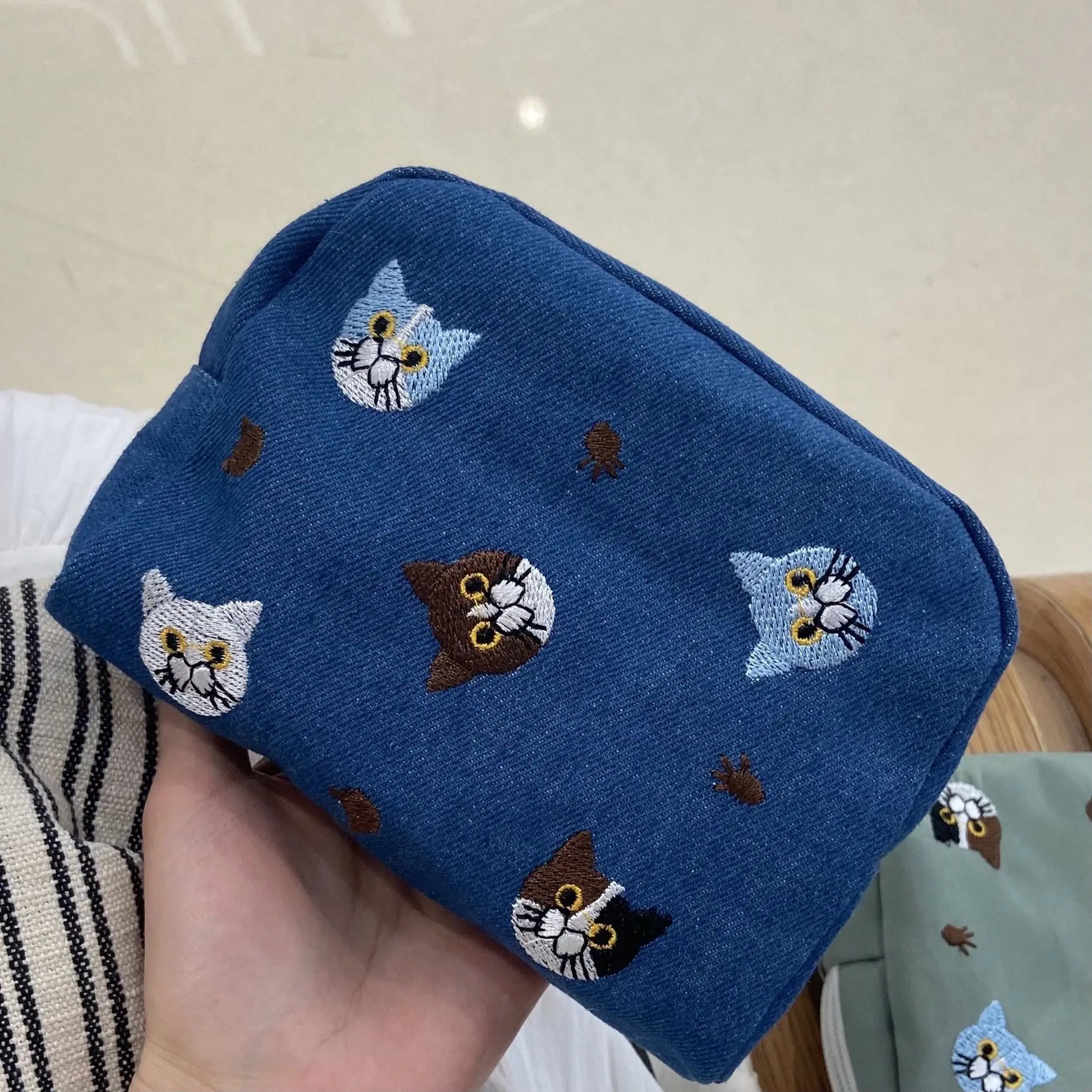 Uakiss Cute Cat Embroidered Small Cosmetic Bags Large Capacity Casual Makeup Bags Travel Lipstick Organizer Cases Storage Bag For Women